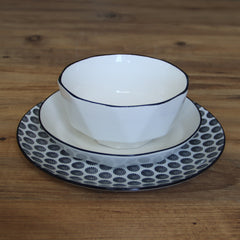 4 Kişilik 9 Parça Siyah Beyaz Işıltısı Yemek Takımı