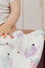 Hamur Fluffy Fil Motifli 100 x 80 Cm İç Tarafı Kürklü Bebek Battaniyesi