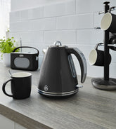 Swan Retro Jug Elektrikli Su Isıtıcısı Kettle 1.5 Litre 3000 w Siyah