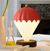 Üç Farklı Renkli USB Şarjlı Dokunmatik Masa Lambası Kırmızı