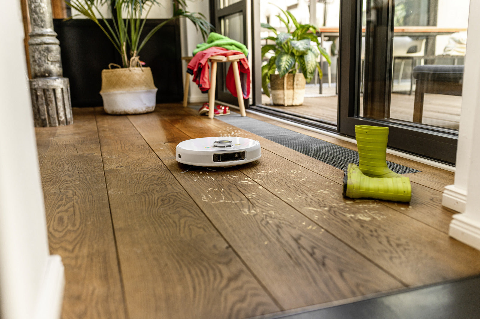 Karcher RCV 5 Haritalama ve Wi-Fi Özellikli Süpürme ve Paspaslama Robot Süpürge
