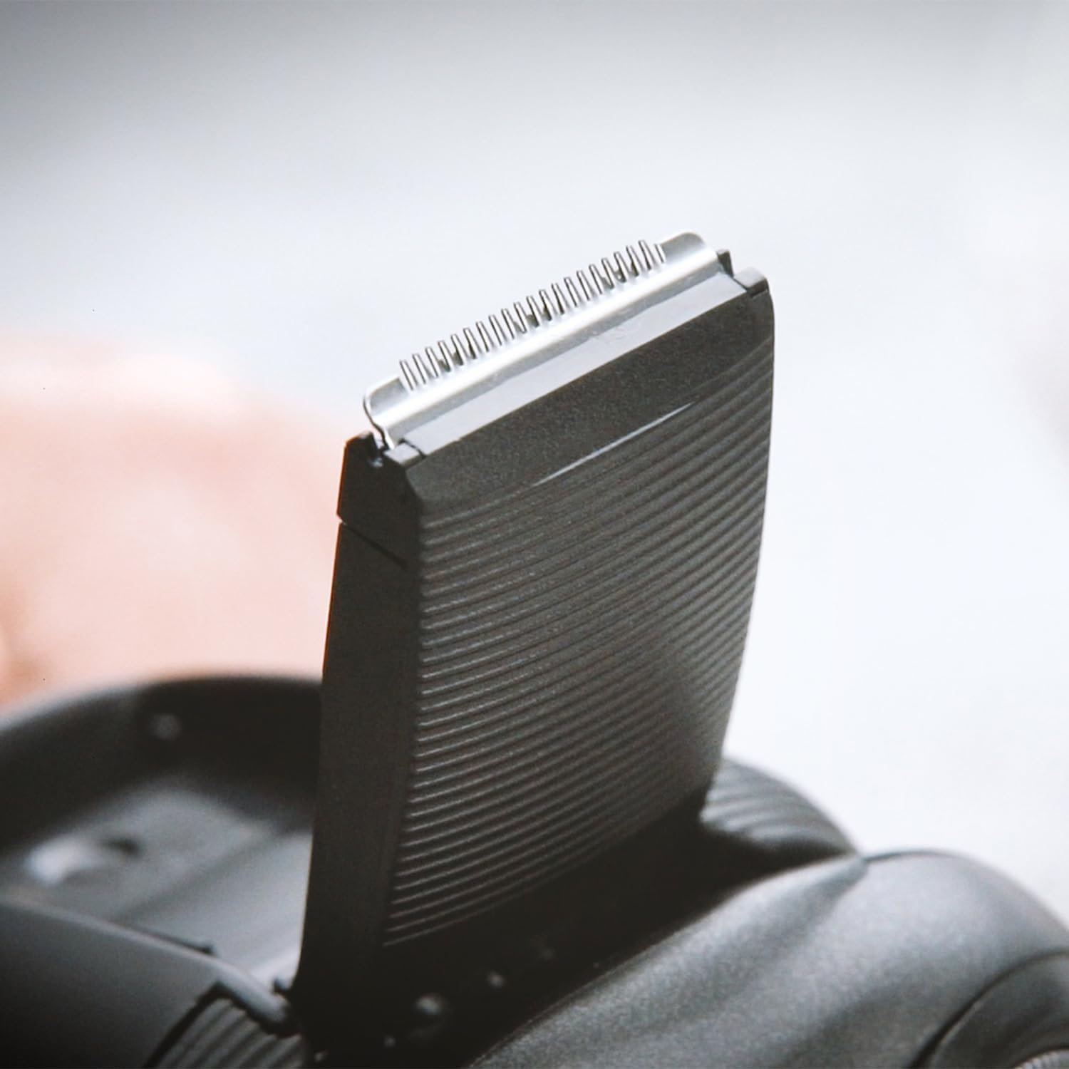 Remington R6 Aqua Kablosuz Elektrikli Tıraş Makinesi