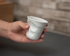 Buruşuk Görünümlü Seramik Espresso Bardağı 7x7.5 cm Beyaz