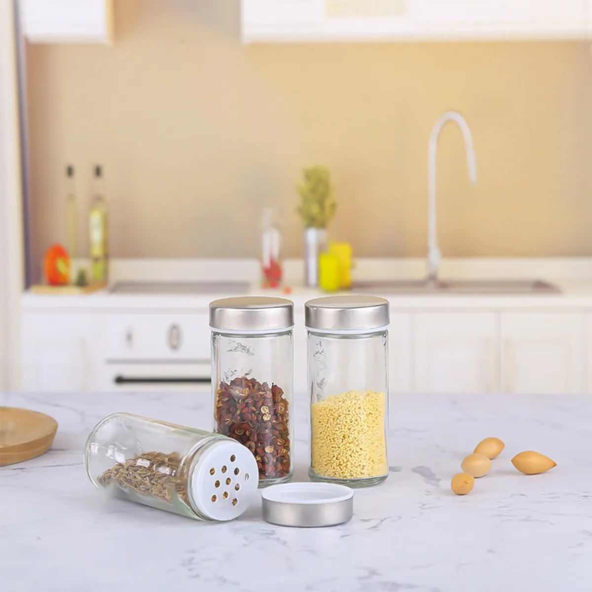 Dönebilen Stantlı 8 Adet Tezgah Üstü Baharat Seti