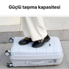 Sert Yüzeyli 360° Tekerlekli Şifreli Açık Gri Bavul Valiz