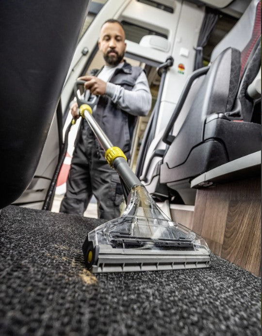 Karcher Puzzi Gelişmiş Halı ve Koltuk Yıkama Makinesi 8/1