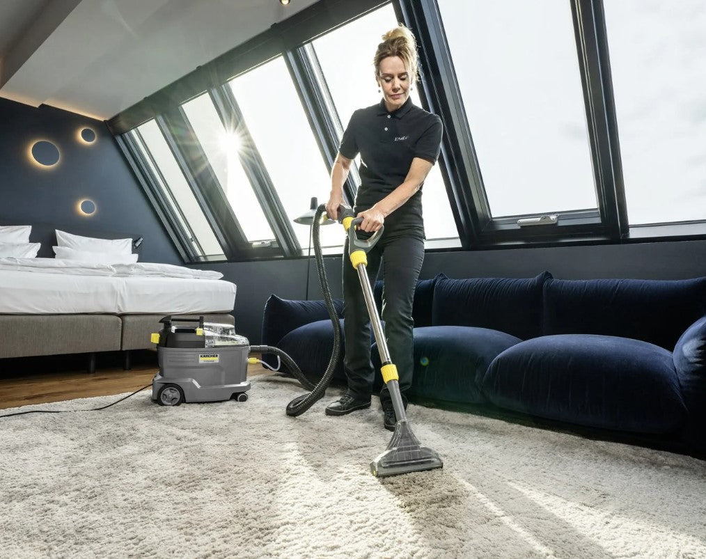 Karcher Puzzi Gelişmiş Halı ve Koltuk Yıkama Makinesi 8/1