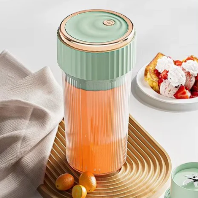 Taşınabilir USB Şarjlı 450 ML Meyve Blenderi Yeşil