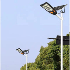 Solar Güneş Enerjili 2000 W Kumandalı Sokak Lambası 22.000mAh Batarya