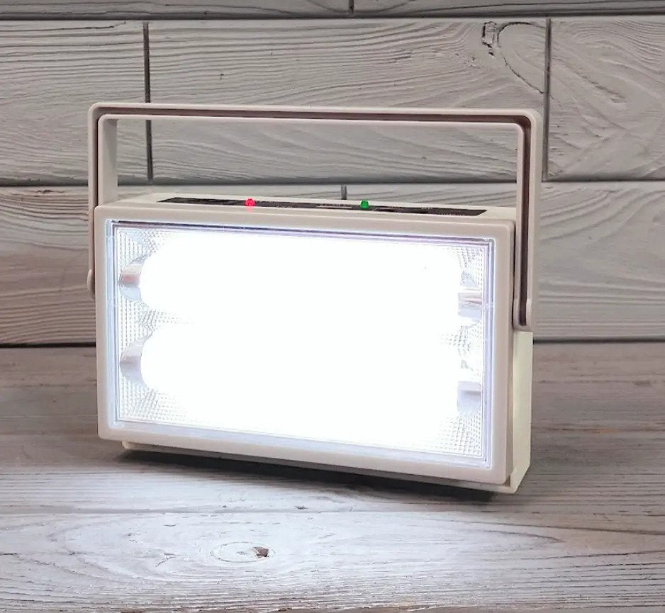 Yawang Şarj Edilebilir Powerbank Özellikli Solar LED Işıklı Lamba