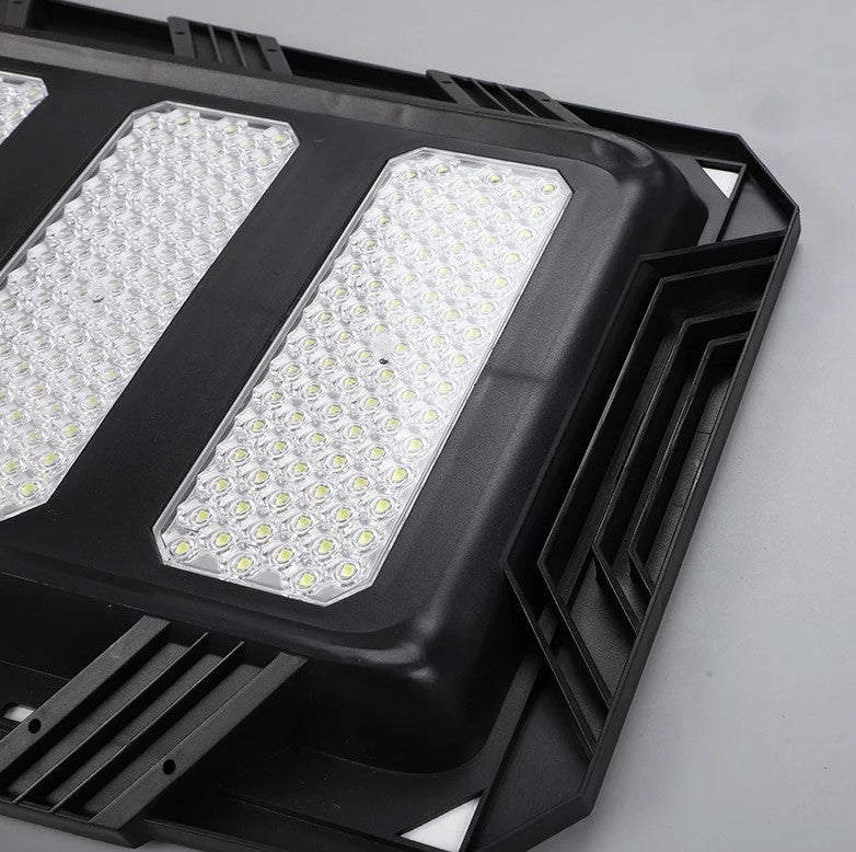 Solar Güneş Enerjili 400 W Kumandalı Sokak Lambası Projektör