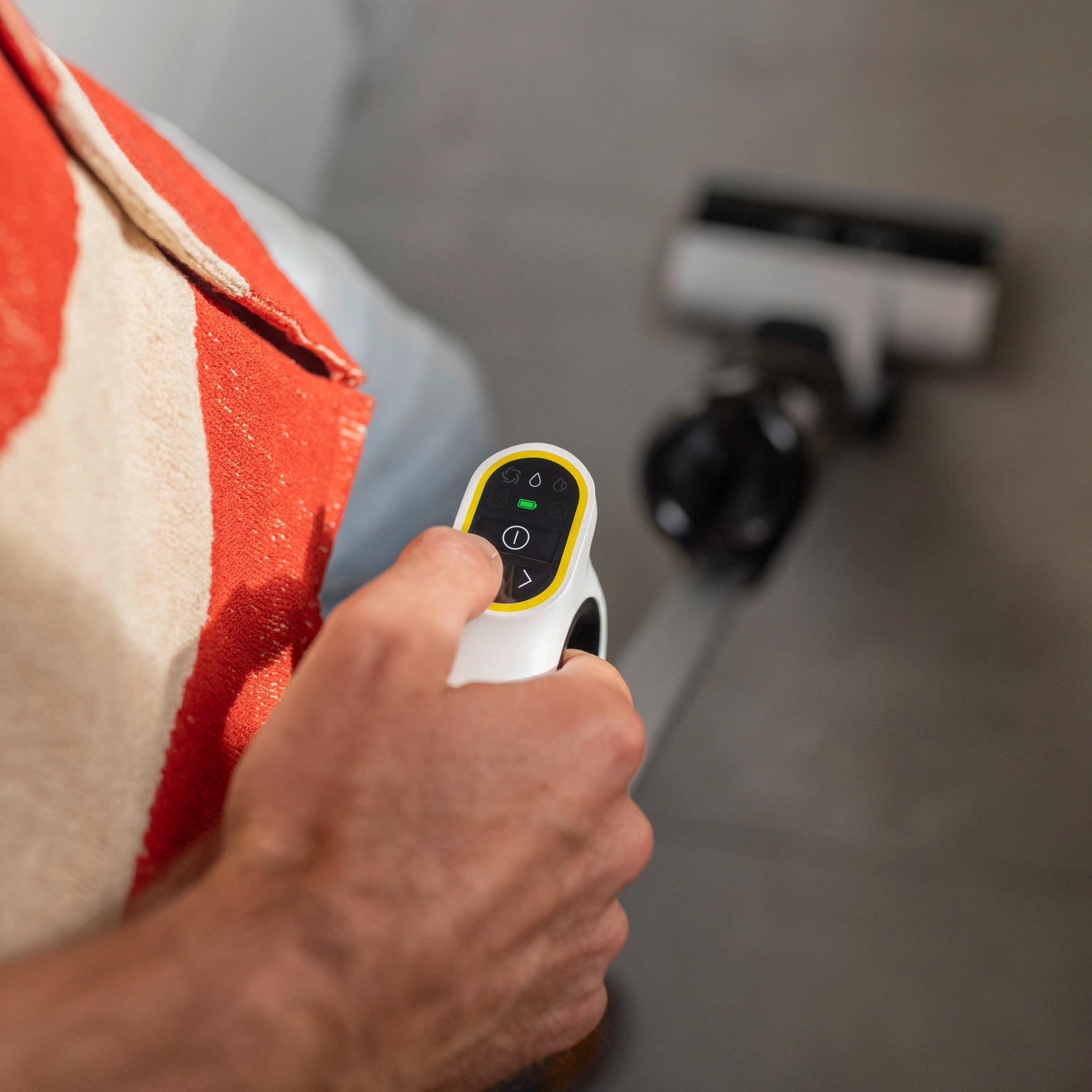 Karcher FCV3 Sert Zemin ve Halı Vakumlu Paspas Beyaz